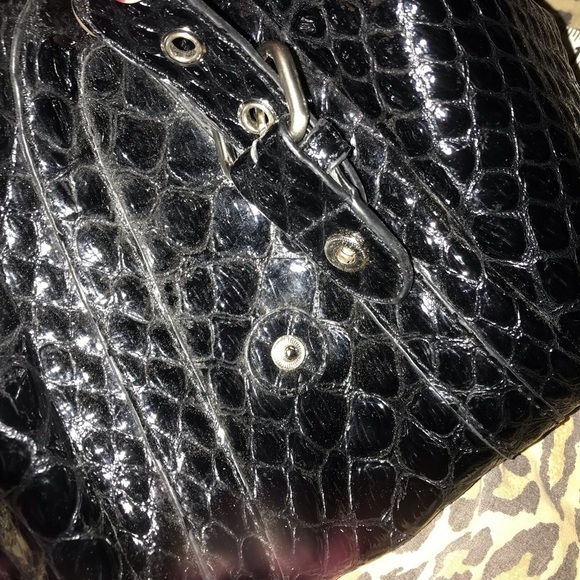 Jessica Simpson black XL alligator embossed patent leather bag crossbody strap - Picture 5 of 13